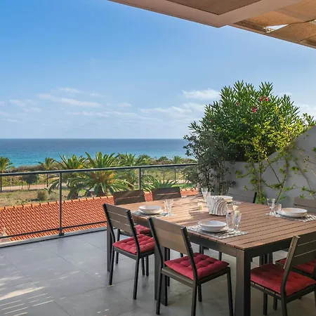 Casa Da Maresia By An Island *